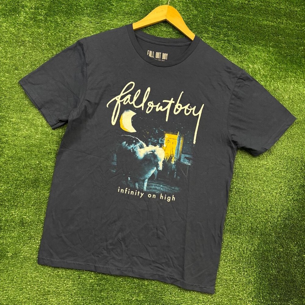 Fall Out Boy Infinity on High Rock Band T-Shirt Size Medium - Picture 3 of 5